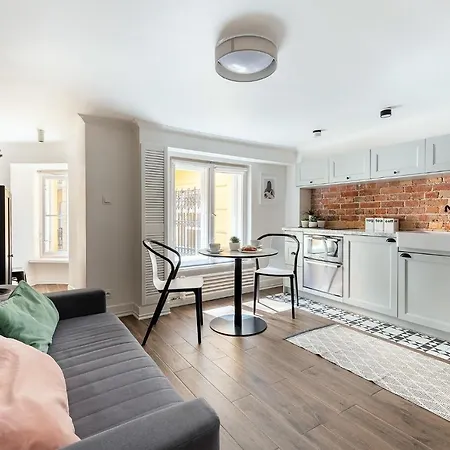 Apartman Krakowskie Przedmiescie 19 - 600m Od Zamku Krolewskiego - 50m Od Palacu Prezydenckiego - 800m Od Stacji Metra Nowy Swiat - Better *