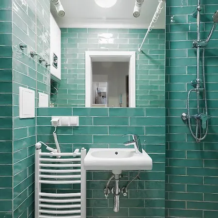 Apartman Krakowskie Przedmiescie 19 - 600m Od Zamku Krolewskiego - 50m Od Palacu Prezydenckiego - 800m Od Stacji Metra Nowy Swiat - Better