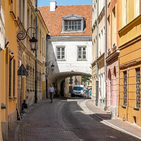 Apartman Krakowskie Przedmiescie 19 - 600m Od Zamku Krolewskiego - 50m Od Palacu Prezydenckiego - 800m Od Stacji Metra Nowy Swiat - Better *