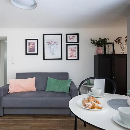 Krakowskie Przedmiescie 19: Royal Proximity Apartment