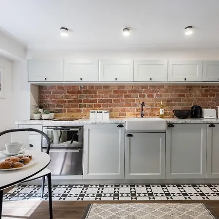 Krakowskie Przedmiescie 19 - 600m Od Zamku Krolewskiego - 50m Od Palacu Prezydenckiego - 800m Od Stacji Metra Nowy Swiat - Better Apartament *